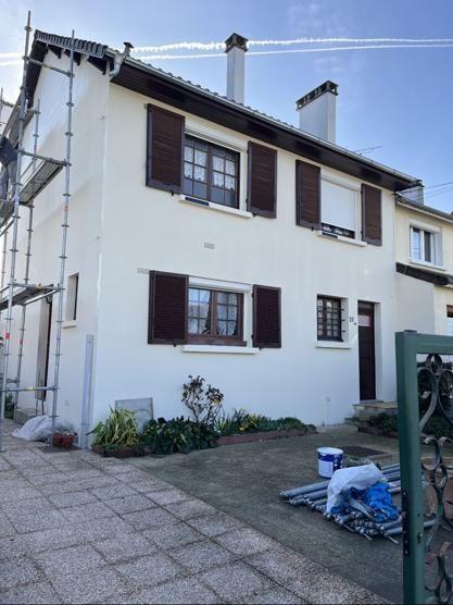 Maison à étage : intervention en toiture